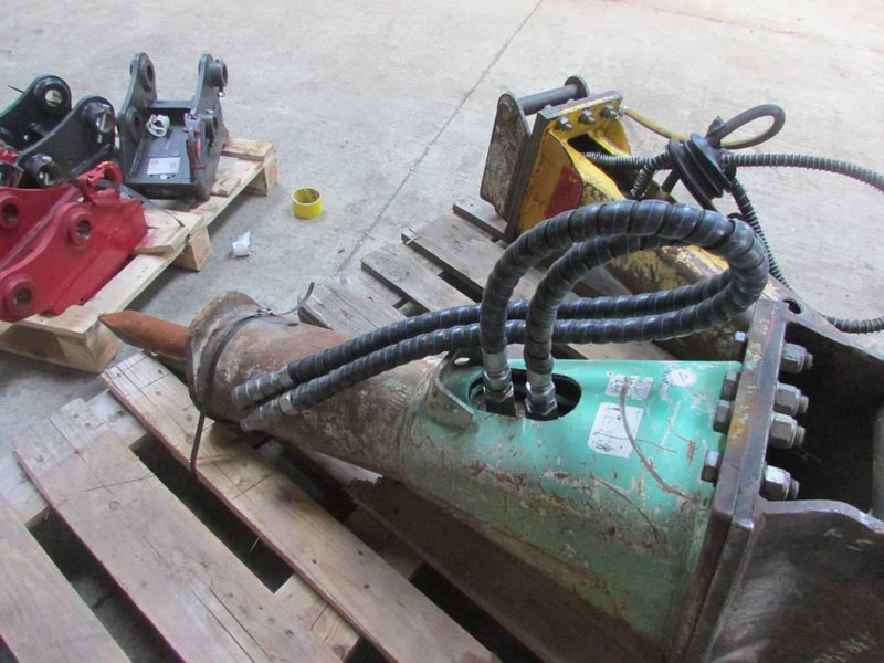 MONTABERT SC 22 Hydraulikhammer 2.400 EUR - 유압 해머 건설기계 용 : 사진 4 MONTABERT SC 22 Hydraulikhammer 2.400 EUR - 유압 해머 건설기계 용 : 사진 4