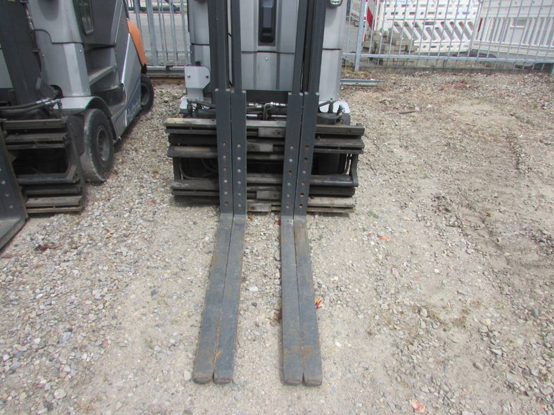 Still RX 70-30 H Hybrid / Diesel Stapler 9.500 EUR - 디젤 지게차 : 사진 3 Still RX 70-30 H Hybrid / Diesel Stapler 9.500 EUR - 디젤 지게차 : 사진 3