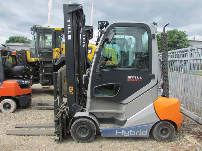 Still RX 70-30 H Hybrid / Diesel Stapler 9.500 EUR - 디젤 지게차 : 사진 1 Still RX 70-30 H Hybrid / Diesel Stapler 9.500 EUR - 디젤 지게차 : 사진 1