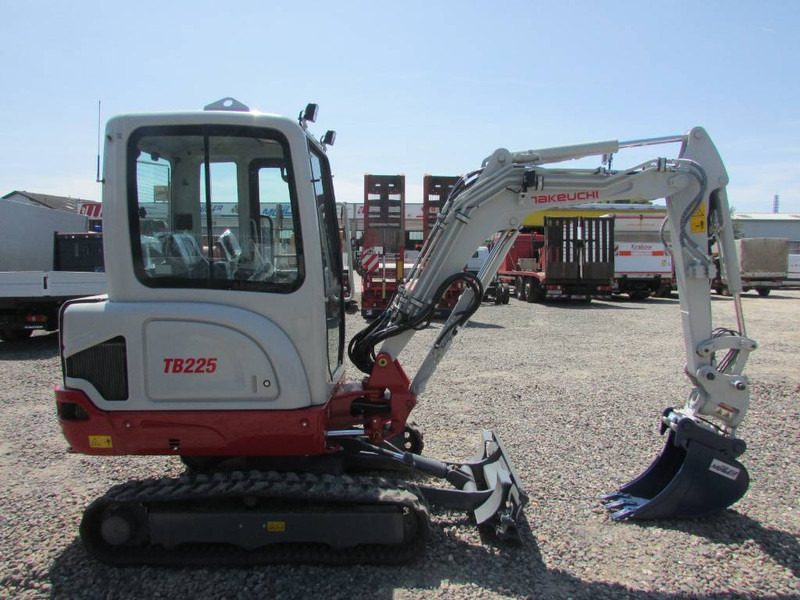 Takeuchi TB 225 Minibagger 44.000 EUR - 미니 굴삭기 : 사진 5 Takeuchi TB 225 Minibagger 44.000 EUR - 미니 굴삭기 : 사진 5