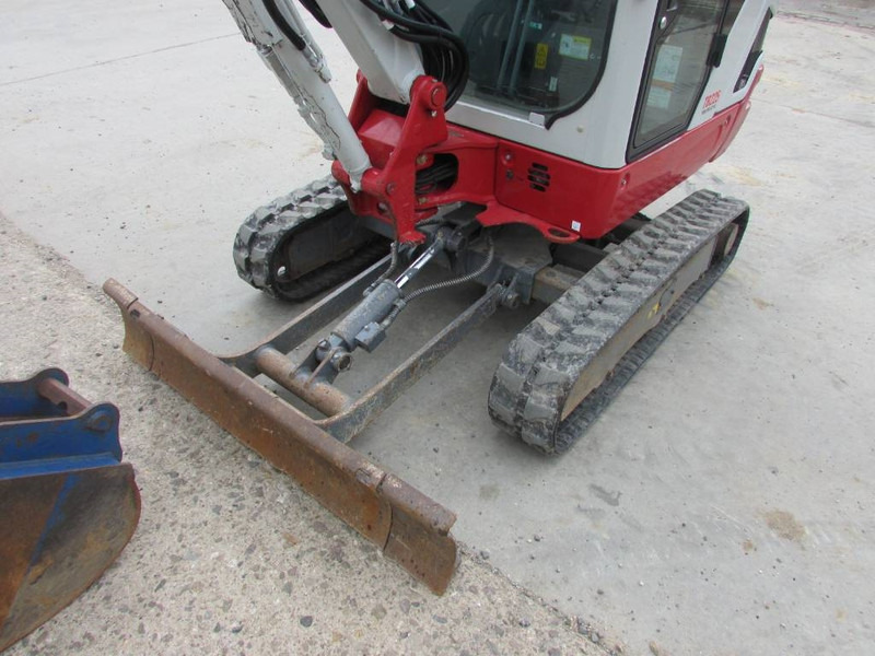 Takeuchi TB225 V3 Minibagger 32.000 EUR net - 미니 굴삭기 : 사진 3 Takeuchi TB225 V3 Minibagger 32.000 EUR net - 미니 굴삭기 : 사진 3