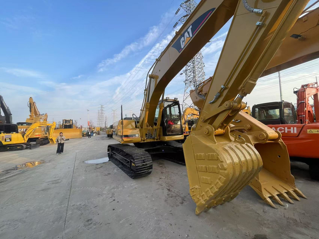CATERPILLAR 320BL - 크롤러 굴삭기 : 사진 3 CATERPILLAR 320BL - 크롤러 굴삭기 : 사진 3