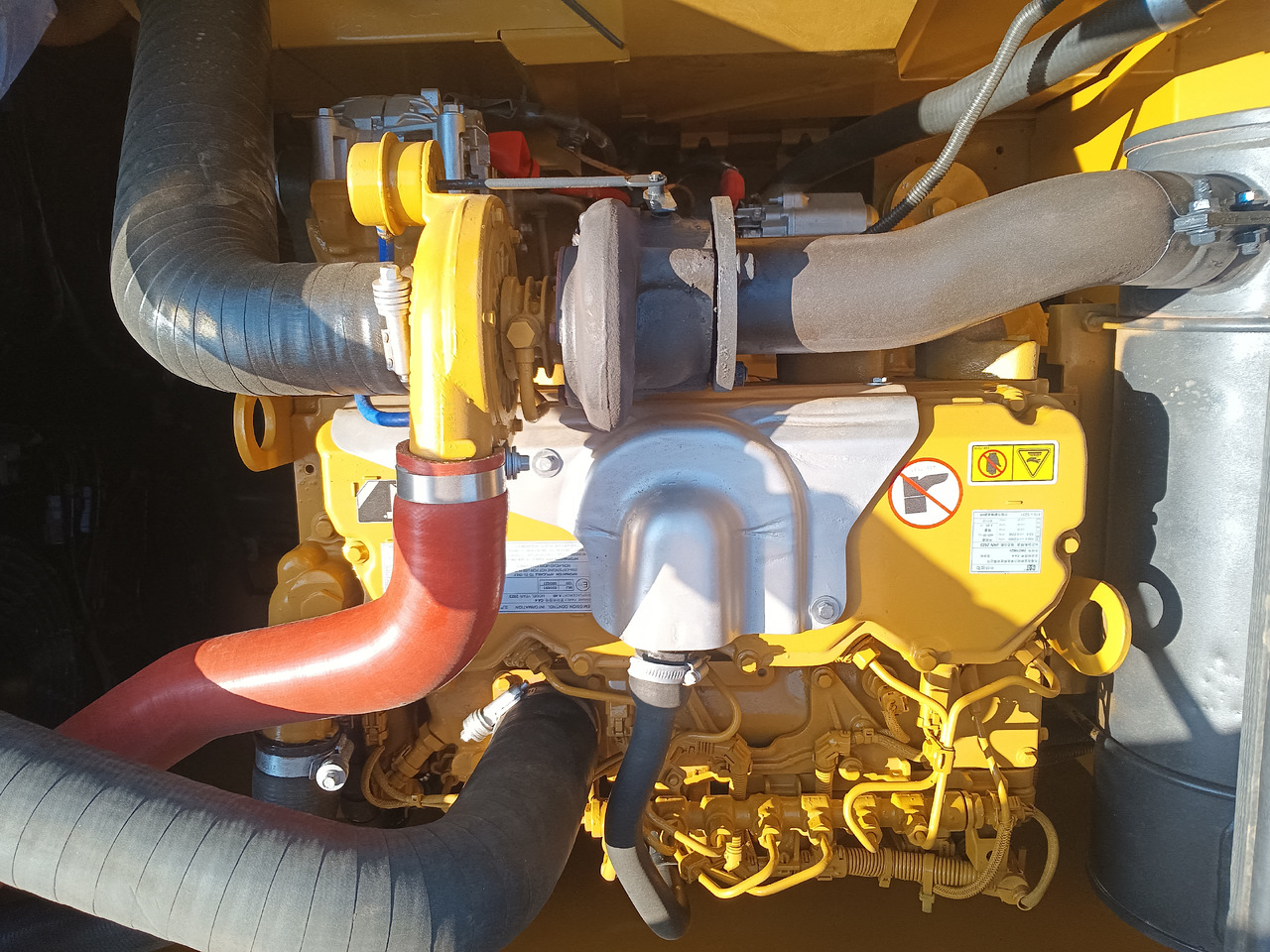 CATERPILLAR 320GC - 크롤러 굴삭기 : 사진 5 CATERPILLAR 320GC - 크롤러 굴삭기 : 사진 5