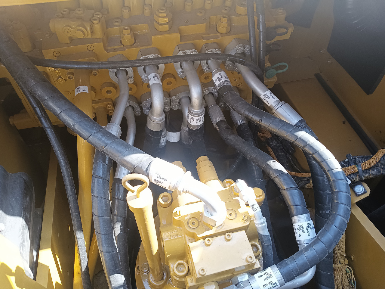 CATERPILLAR 320GC - 크롤러 굴삭기 : 사진 4 CATERPILLAR 320GC - 크롤러 굴삭기 : 사진 4