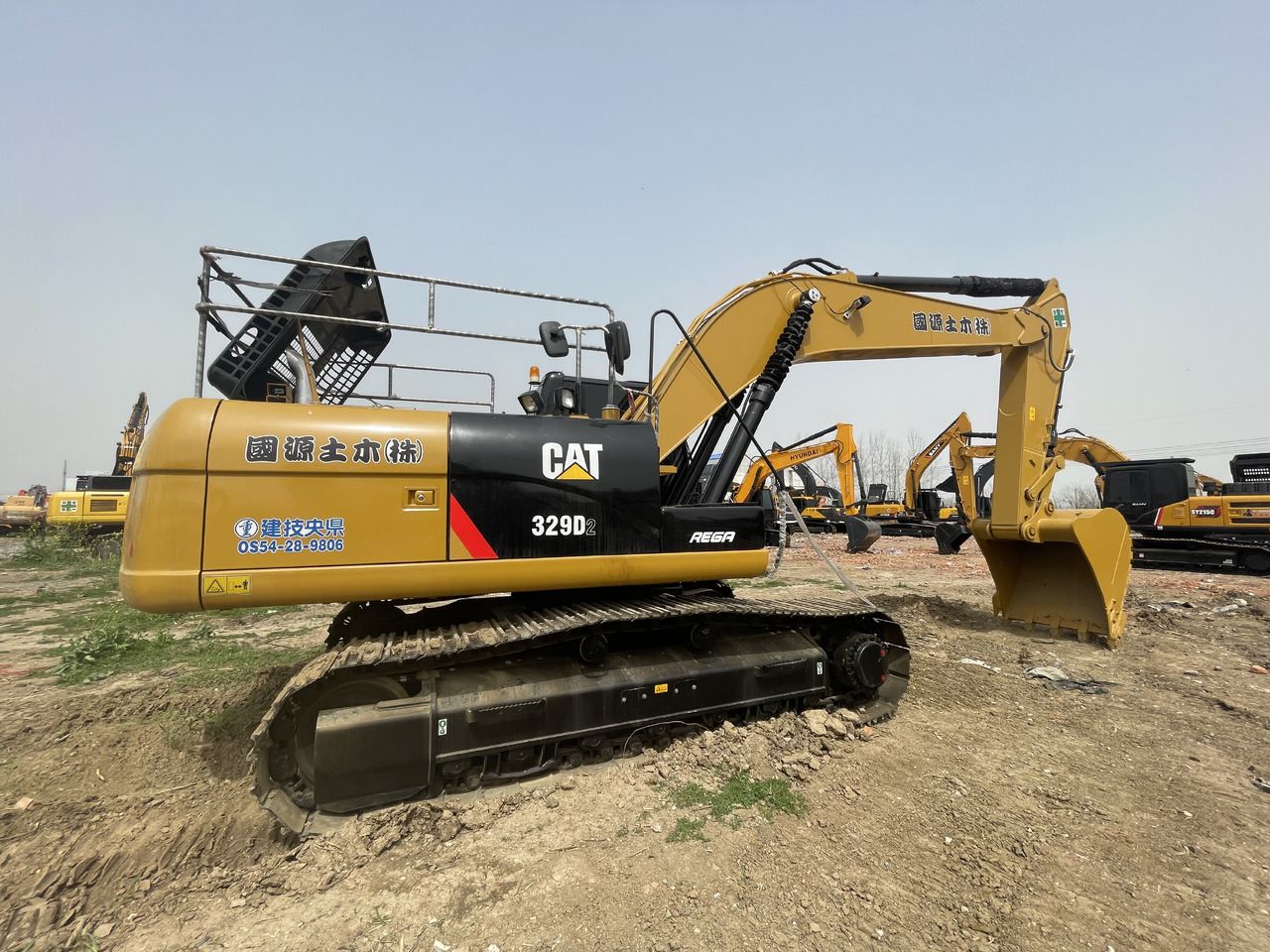 CATERPILLAR 329D2 - 크롤러 굴삭기 : 사진 2 CATERPILLAR 329D2 - 크롤러 굴삭기 : 사진 2