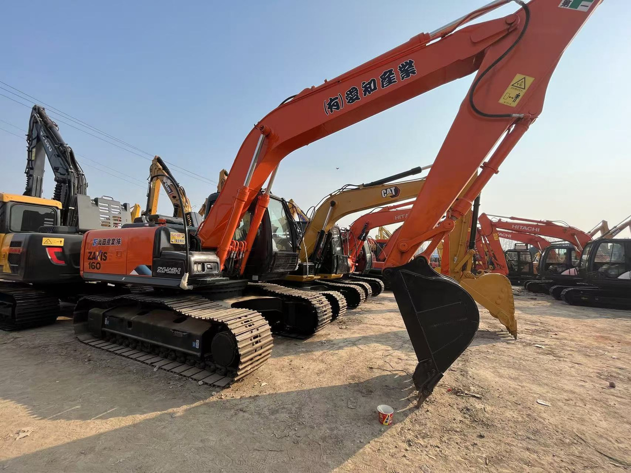 HITACHI ZX160 - 크롤러 굴삭기 : 사진 2 HITACHI ZX160 - 크롤러 굴삭기 : 사진 2