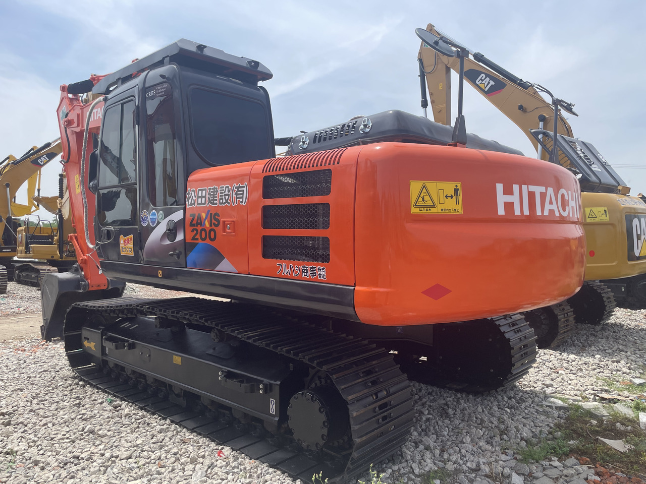 Hitachi ZX200 - 크롤러 굴삭기 : 사진 1 Hitachi ZX200 - 크롤러 굴삭기 : 사진 1