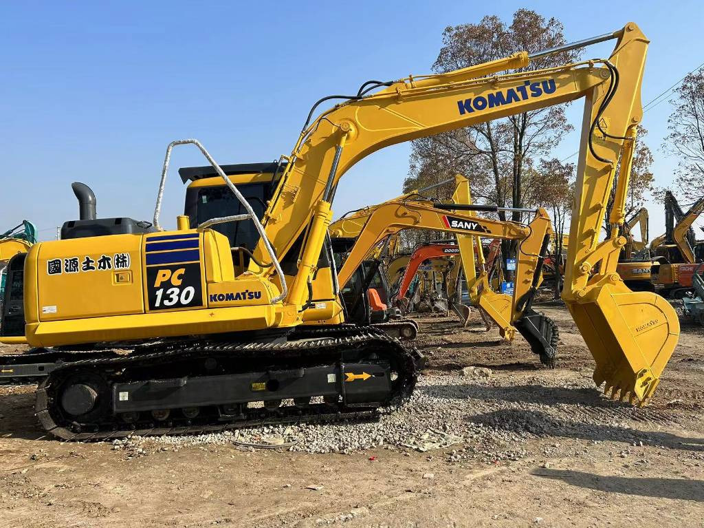 KOMATSU PC 130-8 - 크롤러 굴삭기 : 사진 1 KOMATSU PC 130-8 - 크롤러 굴삭기 : 사진 1