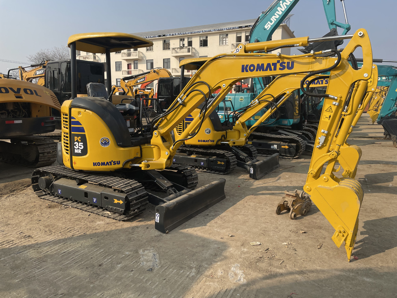 KOMATSU PC 35 MR-3 - 미니 굴삭기 : 사진 1 KOMATSU PC 35 MR-3 - 미니 굴삭기 : 사진 1
