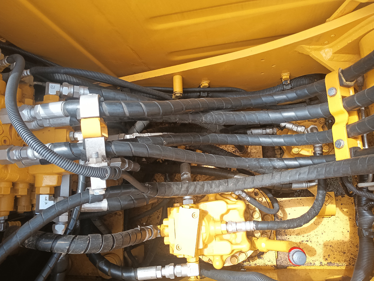 KOMATSU PC120 - 크롤러 굴삭기 : 사진 3 KOMATSU PC120 - 크롤러 굴삭기 : 사진 3