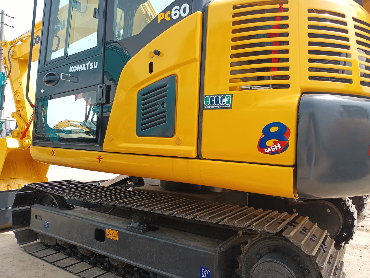KOMATSU PC60-8 - 크롤러 굴삭기 : 사진 5 KOMATSU PC60-8 - 크롤러 굴삭기 : 사진 5