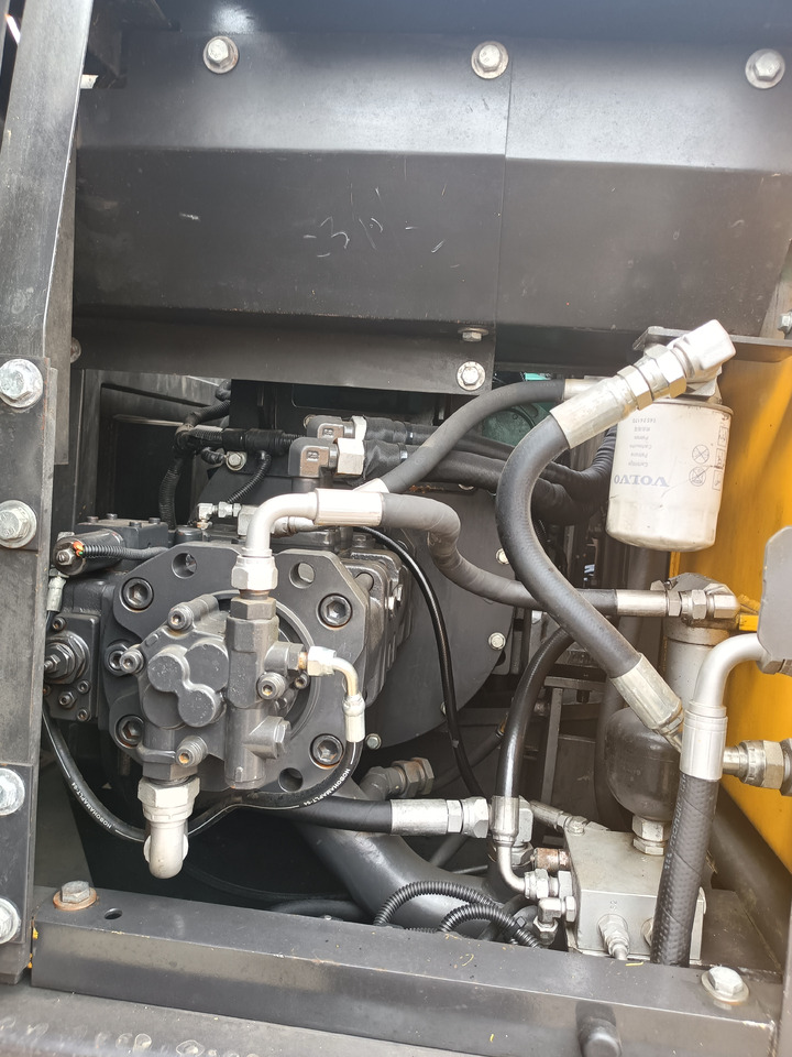 VOLVO EC150 - 미니 굴삭기 : 사진 5 VOLVO EC150 - 미니 굴삭기 : 사진 5