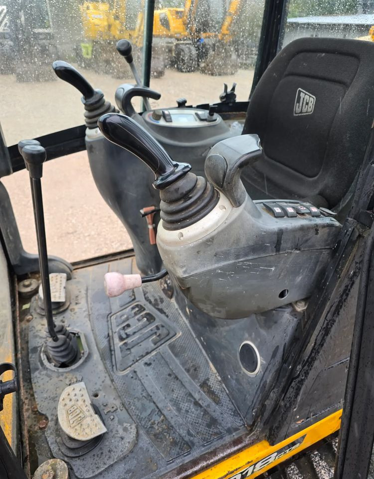 JCB - 미니 굴삭기 : 사진 3 JCB - 미니 굴삭기 : 사진 3