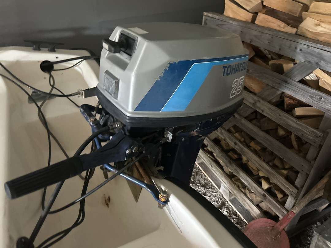 1993 Båtmotor Tohatsu 25 hk - 도구/ 장비 : 사진 1 1993 Båtmotor Tohatsu 25 hk - 도구/ 장비 : 사진 1