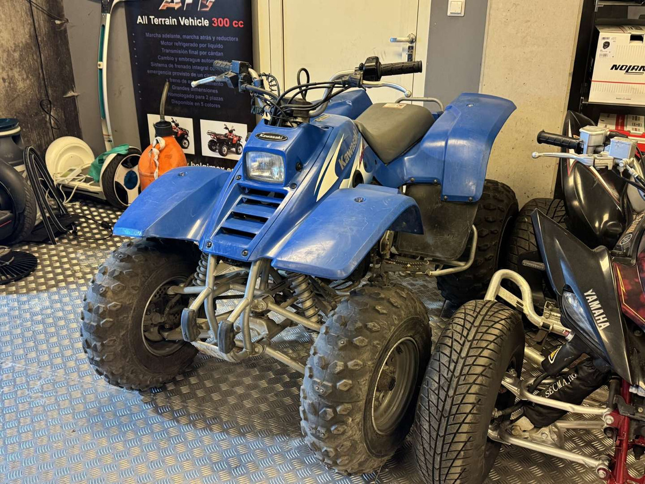 2000 ATV Kawasaki Lakota 300-Sports - 오토바이 트레일러 : 사진 1 2000 ATV Kawasaki Lakota 300-Sports - 오토바이 트레일러 : 사진 1