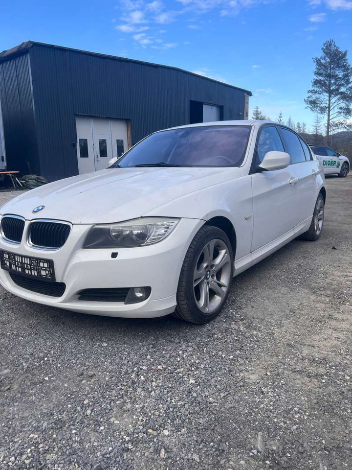 2009 BMW 316i Facelift (se mangellapp) - rep.-objekt - 세단 : 사진 2 2009 BMW 316i Facelift (se mangellapp) - rep.-objekt - 세단 : 사진 2