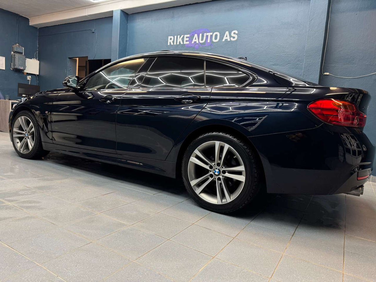 2017 BMW 420d XDrive Grand Coupe M-Sport - 세단 : 사진 5 2017 BMW 420d XDrive Grand Coupe M-Sport - 세단 : 사진 5