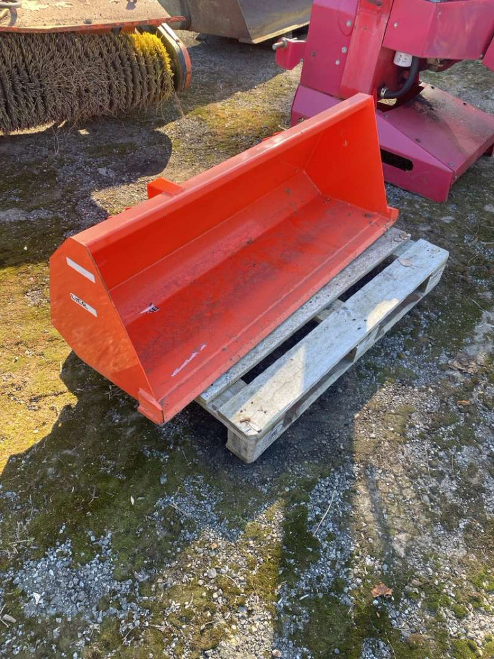 Kubota B1625 skuffe - 부착물 : 사진 1 Kubota B1625 skuffe - 부착물 : 사진 1