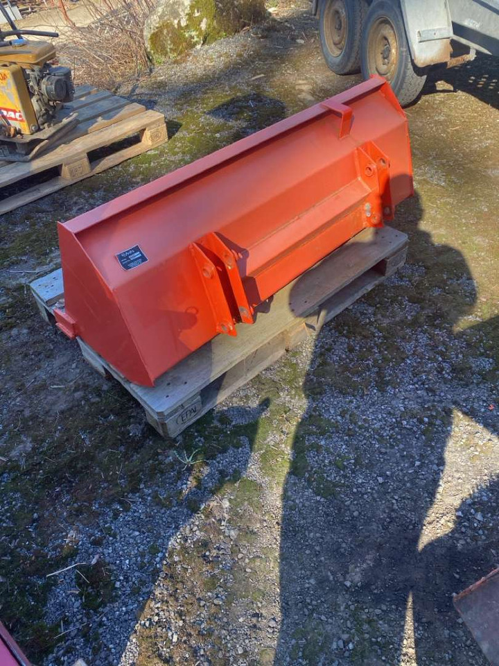 Kubota B1625 skuffe - 부착물 : 사진 3 Kubota B1625 skuffe - 부착물 : 사진 3