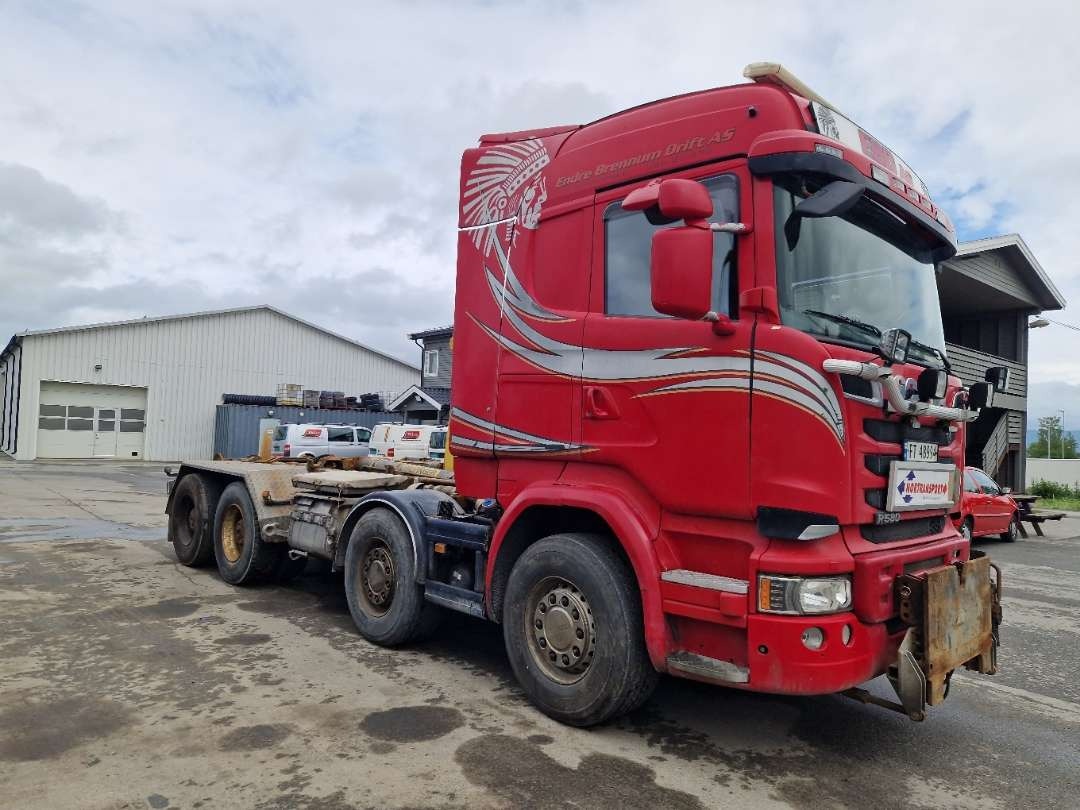 Scania R580 Brøytebil med sideplog og hydraulisk saltsystem - 후크 리프트 트럭 : 사진 3 Scania R580 Brøytebil med sideplog og hydraulisk saltsystem - 후크 리프트 트럭 : 사진 3