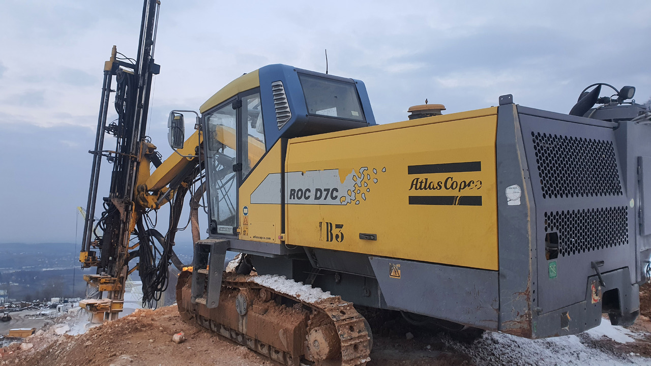 Atlas Copco ROC D7c-11 - 드릴링 리그 : 사진 2 Atlas Copco ROC D7c-11 - 드릴링 리그 : 사진 2