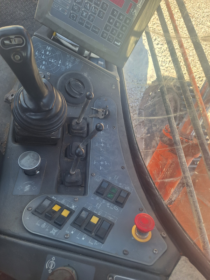 TAMROCK Pantera 1100 - 드릴링 리그 : 사진 2 TAMROCK Pantera 1100 - 드릴링 리그 : 사진 2