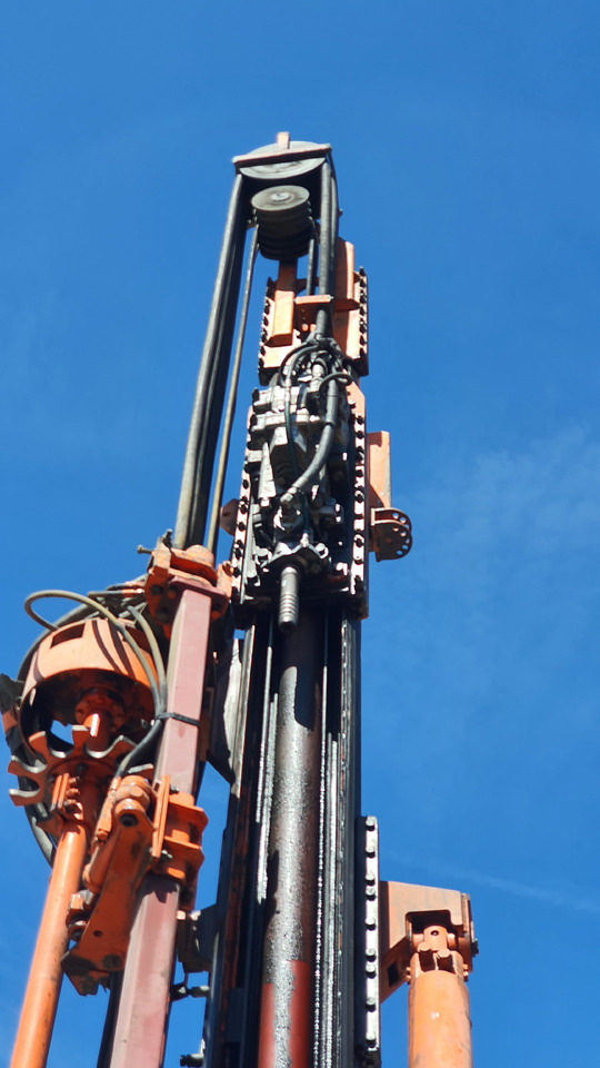 TAMROCK Pantera 1100 - 드릴링 리그 : 사진 4 TAMROCK Pantera 1100 - 드릴링 리그 : 사진 4