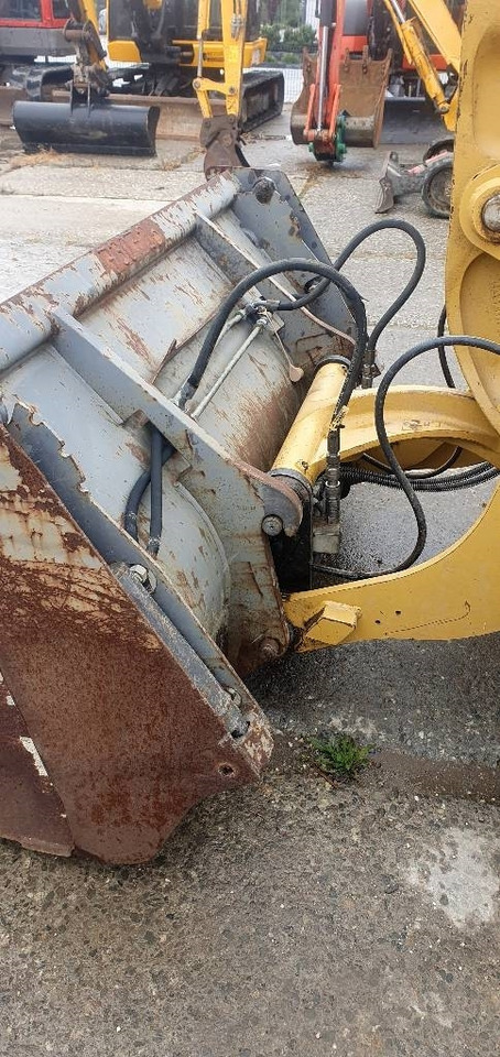 CAT 906M - 휠 로더 : 사진 2 CAT 906M - 휠 로더 : 사진 2
