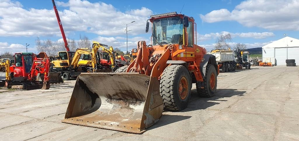 Volvo L 90 E - 휠 로더 : 사진 1 Volvo L 90 E - 휠 로더 : 사진 1