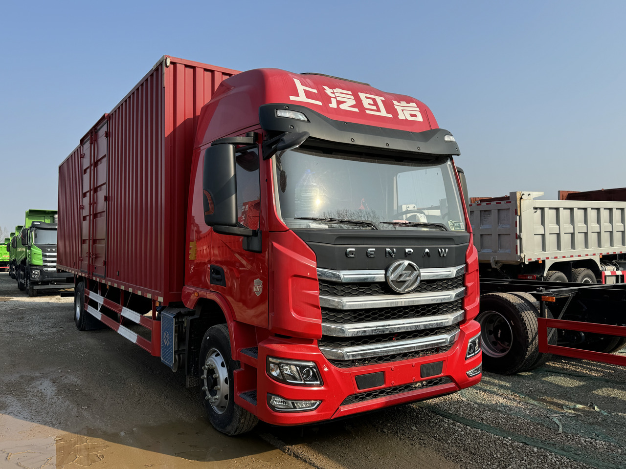 HONGYAN HEAVY TRUCK - 박스 트럭 : 사진 1 HONGYAN HEAVY TRUCK - 박스 트럭 : 사진 1