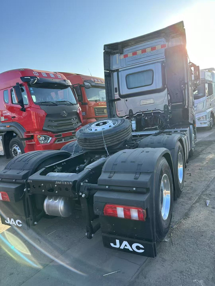 JAC K7 - 트랙터 유닛 : 사진 4 JAC K7 - 트랙터 유닛 : 사진 4