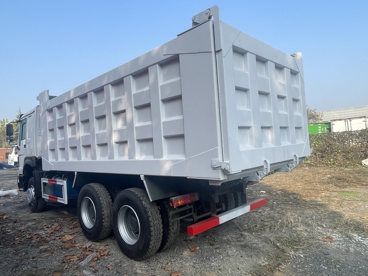 SINOTRUCK HOWO - 덤프트럭 : 사진 5 SINOTRUCK HOWO - 덤프트럭 : 사진 5