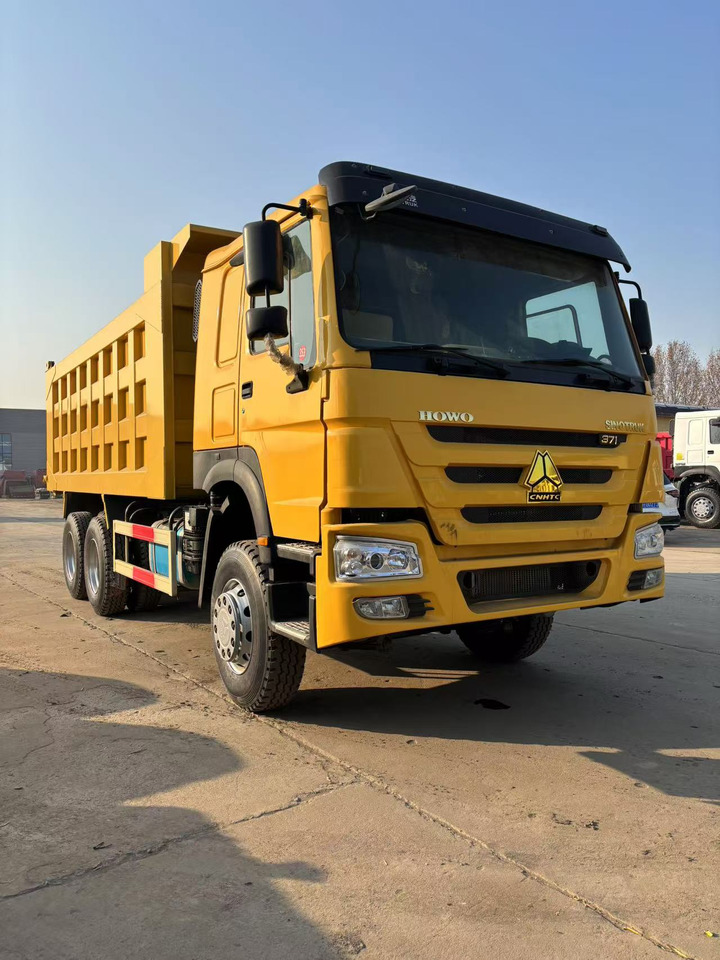 SINOTRUCK HOWO - 덤프트럭 : 사진 1 SINOTRUCK HOWO - 덤프트럭 : 사진 1