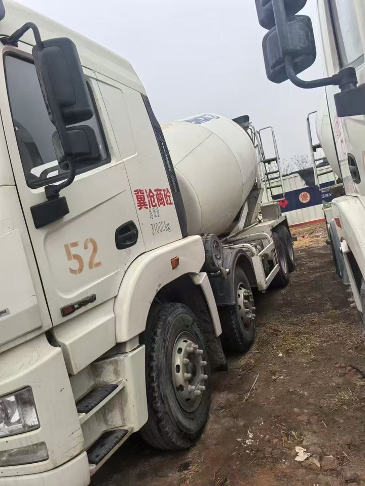 XUGONG - 콘크리트 믹서 트럭 : 사진 3 XUGONG - 콘크리트 믹서 트럭 : 사진 3