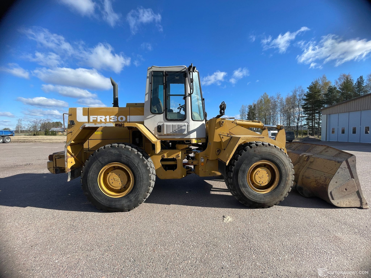 Fiat-Allis FR 130, 1991 Pyöräkuormaaja, Oripää - 휠 로더 : 사진 4 Fiat-Allis FR 130, 1991 Pyöräkuormaaja, Oripää - 휠 로더 : 사진 4