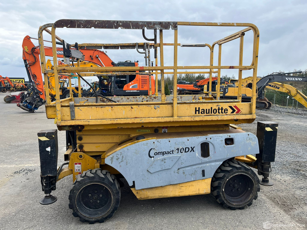 Haulotte Compact 10 DX, 2005 Nostin, Lempäälä - 시저 리프트 : 사진 2 Haulotte Compact 10 DX, 2005 Nostin, Lempäälä - 시저 리프트 : 사진 2