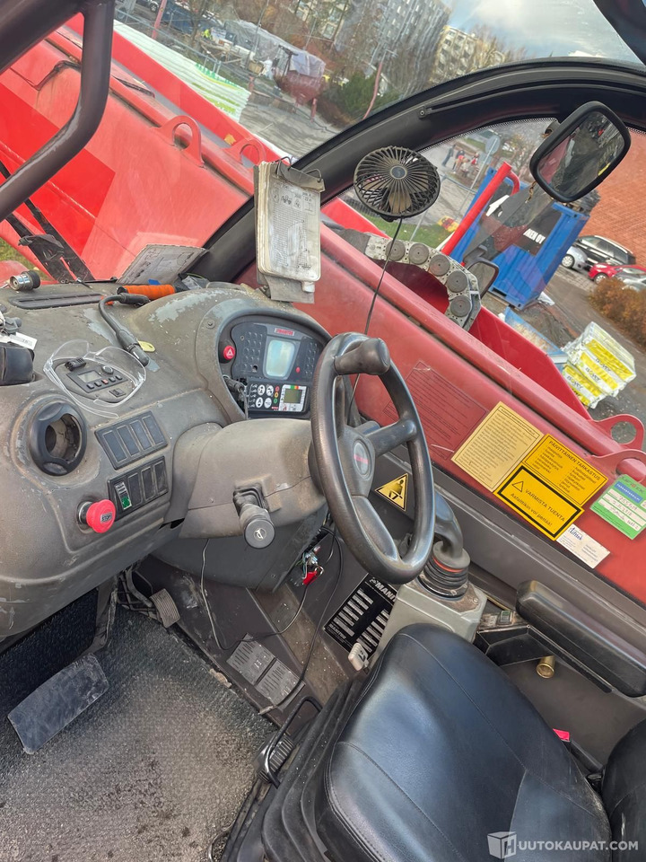 Kurottaja Manitou MRT 2540, 2007, Tampere, Tampere - 텔레스코픽 핸들러 : 사진 4 Kurottaja Manitou MRT 2540, 2007, Tampere, Tampere - 텔레스코픽 핸들러 : 사진 4