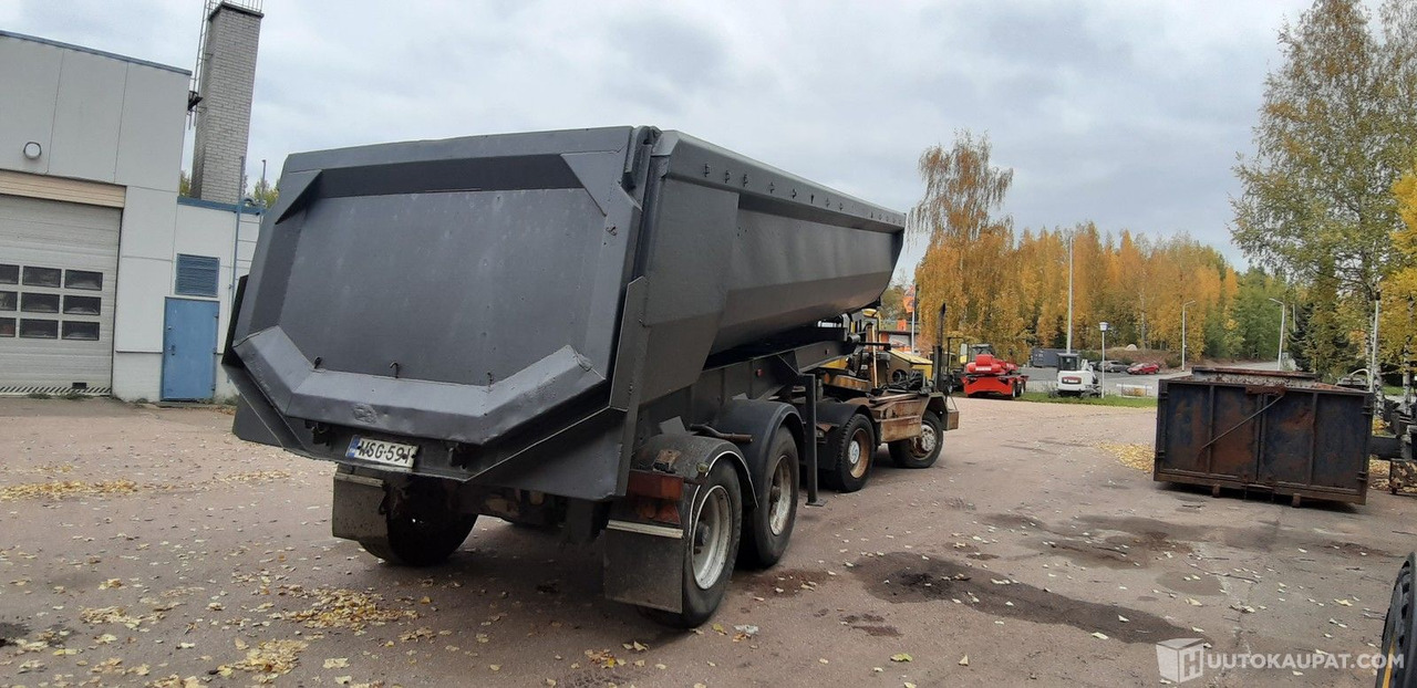 Langendorf SKS-HS 18/27 maansiirto puoliperävaunu, 1998, Kouvola - 덤프 세미 트레일러 : 사진 4 Langendorf SKS-HS 18/27 maansiirto puoliperävaunu, 1998, Kouvola - 덤프 세미 트레일러 : 사진 4