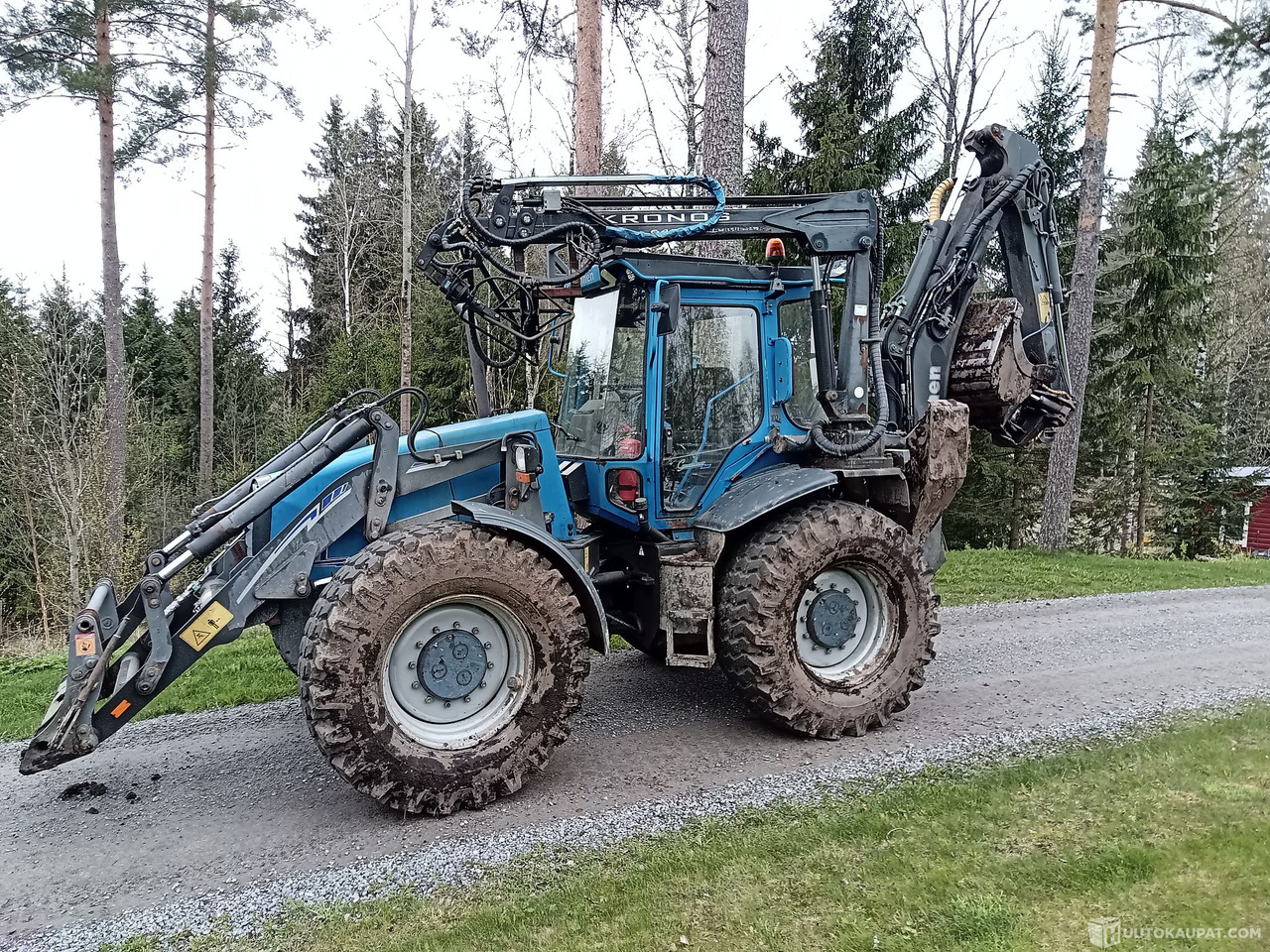 Lännen 860c Pylväsnosturilla, 2005, Hämeenlinna - 백호 로더 : 사진 1 Lännen 860c Pylväsnosturilla, 2005, Hämeenlinna - 백호 로더 : 사진 1