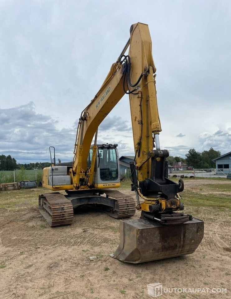 New Holland E215B, 2008, Diesel, 8 435 h Kaivinkone, Honkajoki - 크롤러 굴삭기 : 사진 4 New Holland E215B, 2008, Diesel, 8 435 h Kaivinkone, Honkajoki - 크롤러 굴삭기 : 사진 4