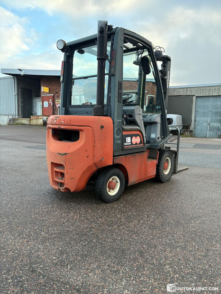 디젤 지게차 Nissan FD01A18Q, 2000 Forklift, Tampere : 사진 6 디젤 지게차 Nissan FD01A18Q, 2000 Forklift, Tampere : 사진 6