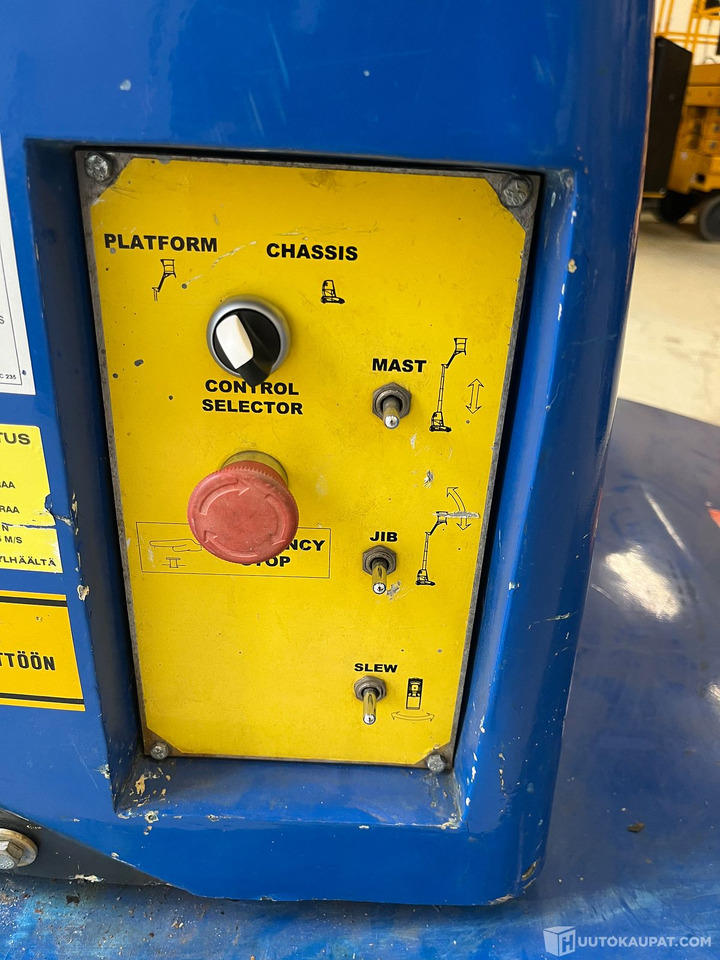 UpRight MB 26, 2002 Kuukulkija, Vantaa - 수직 마스트 리프트 : 사진 5 UpRight MB 26, 2002 Kuukulkija, Vantaa - 수직 마스트 리프트 : 사진 5