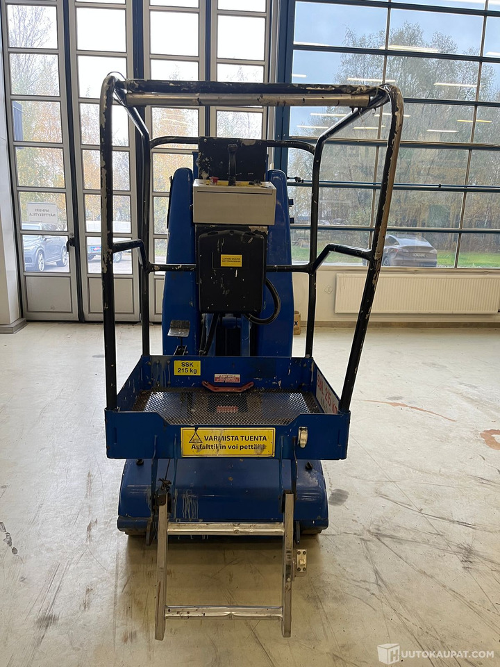 UpRight MB 26, 2002 Kuukulkija, Vantaa - 수직 마스트 리프트 : 사진 3 UpRight MB 26, 2002 Kuukulkija, Vantaa - 수직 마스트 리프트 : 사진 3