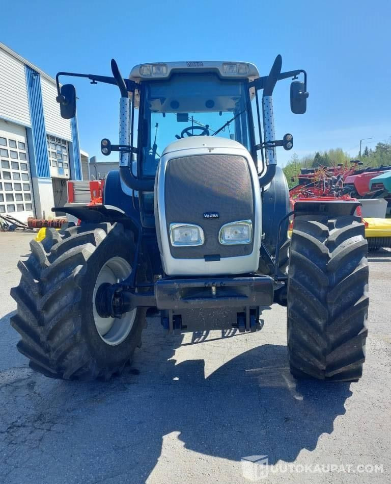 Valtra M 120 E, VAIN 2932 h, Okraspecial, 2004, Kokkola - 농업용 기계 : 사진 4 Valtra M 120 E, VAIN 2932 h, Okraspecial, 2004, Kokkola - 농업용 기계 : 사진 4