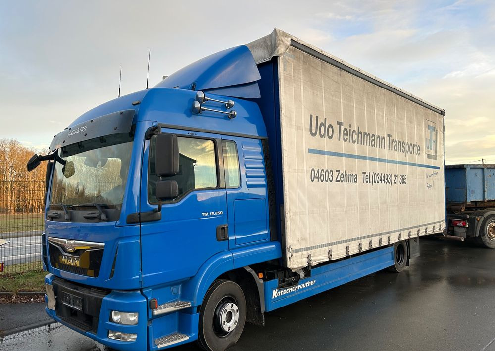 MAN TGL 12.250 cena za ZESTAW TANDEM UNIKAT przebieg z Niemiec MANUAL HAK / EURO 6 / przyczepa zestaw jumbo / opony 80% - 커튼사이더 트럭 : 사진 1 MAN TGL 12.250 cena za ZESTAW TANDEM UNIKAT przebieg z Niemiec MANUAL HAK / EURO 6 / przyczepa zestaw jumbo / opony 80% - 커튼사이더 트럭 : 사진 1