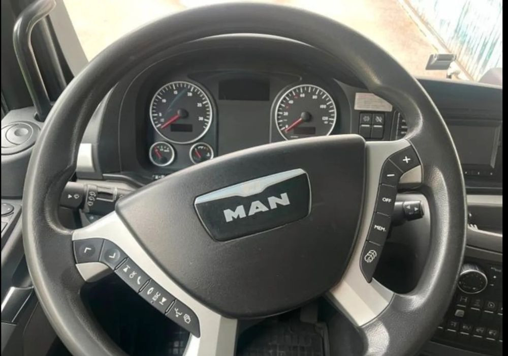 MAN Tgm 18.320 FULL SERWIS UNIKAT TOP ORYGINALNY PRZEBIEG z Niemiec AUTOMAT WINDA ACC Pirelli klima postojowa 18.250 18.290 15.250 15.290 15.320 - 커튼사이더 트럭 : 사진 5 MAN Tgm 18.320 FULL SERWIS UNIKAT TOP ORYGINALNY PRZEBIEG z Niemiec AUTOMAT WINDA ACC Pirelli klima postojowa 18.250 18.290 15.250 15.290 15.320 - 커튼사이더 트럭 : 사진 5