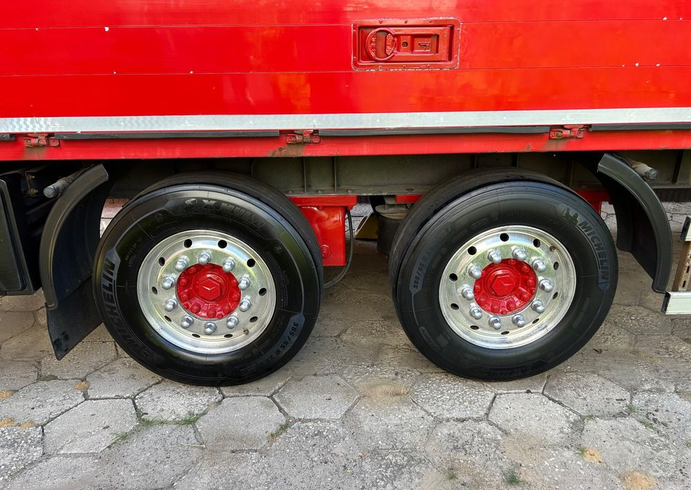 Schmitz Cargobull 7.7m OCYNK OSIE MERCEDES ALUFELGI KONTENER TANDEM NAPOJÓWKA OTWIERANY BOK DO NAPOJÓW STAN BDB - 음료 세미 트레일러 : 사진 5 Schmitz Cargobull 7.7m OCYNK OSIE MERCEDES ALUFELGI KONTENER TANDEM NAPOJÓWKA OTWIERANY BOK DO NAPOJÓW STAN BDB - 음료 세미 트레일러 : 사진 5