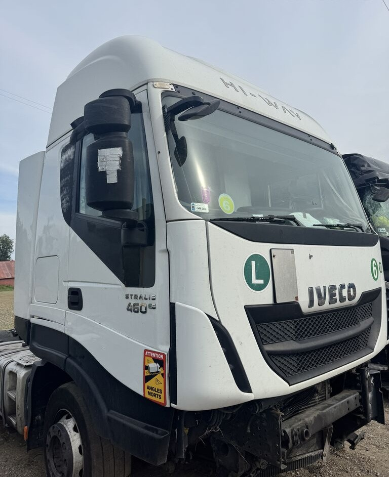 IVECO STRALIS HI-WAY E6 truck - 운전실 트럭 용 : 사진 4 IVECO STRALIS HI-WAY E6 truck - 운전실 트럭 용 : 사진 4