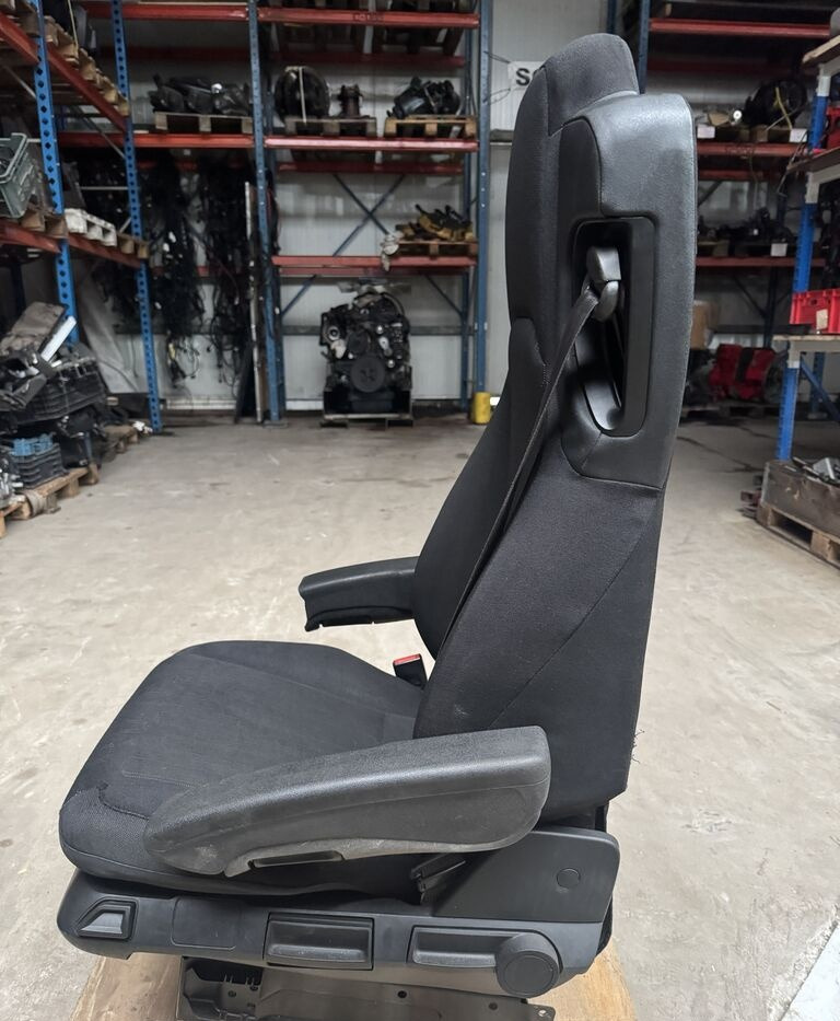 Mercedes-Benz Actros MP 4 Antos Arocs truck - 좌석 트럭 용 : 사진 3 Mercedes-Benz Actros MP 4 Antos Arocs truck - 좌석 트럭 용 : 사진 3