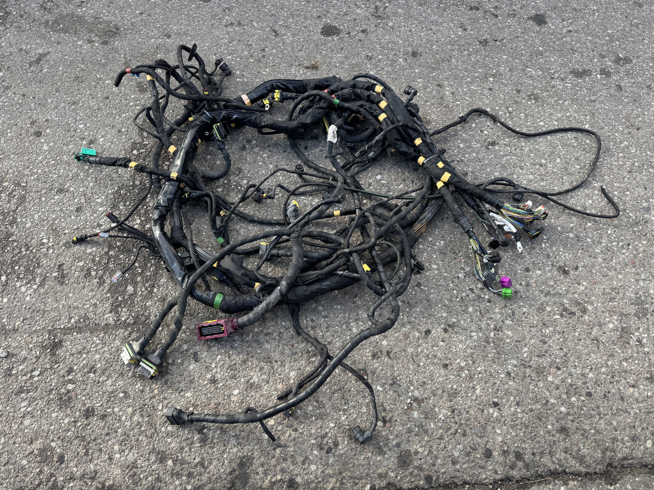 Ford F-Max - 전기 설비 : 사진 2 Ford F-Max - 전기 설비 : 사진 2